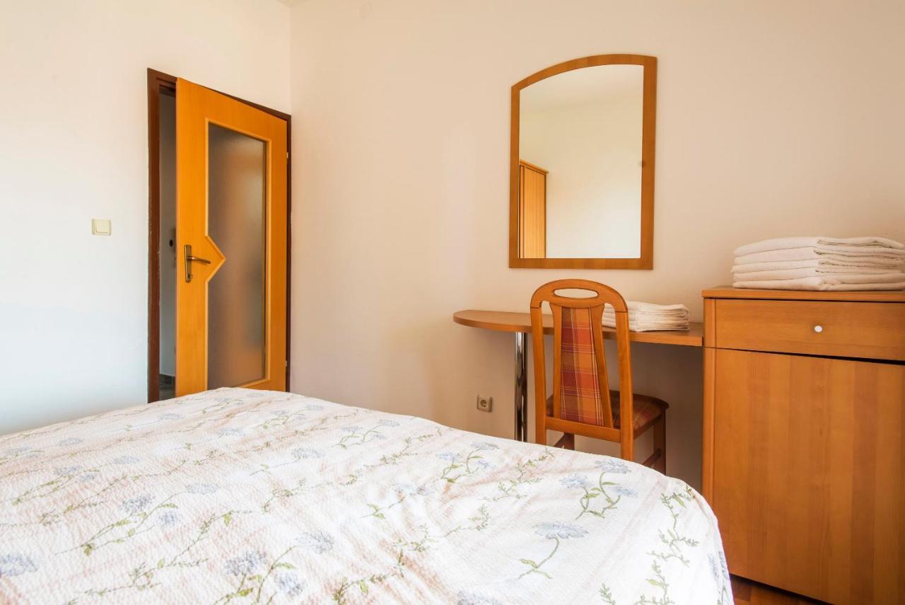 Apartment Sandra พูลา ภายนอก รูปภาพ