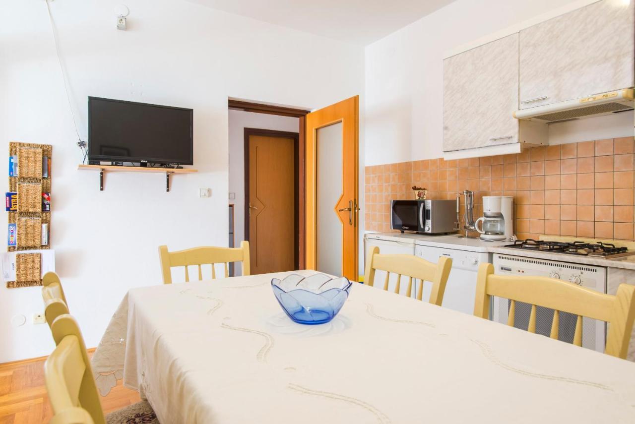 Apartment Sandra พูลา ภายนอก รูปภาพ